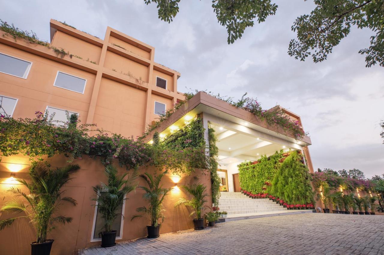 The Lalita Grand Mathura- Vrindavan Экстерьер фото