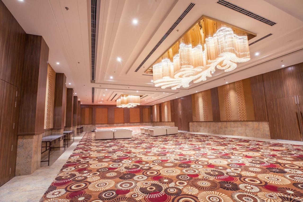 The Lalita Grand Mathura- Vrindavan Экстерьер фото