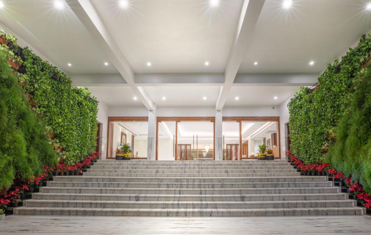 The Lalita Grand Mathura- Vrindavan Экстерьер фото