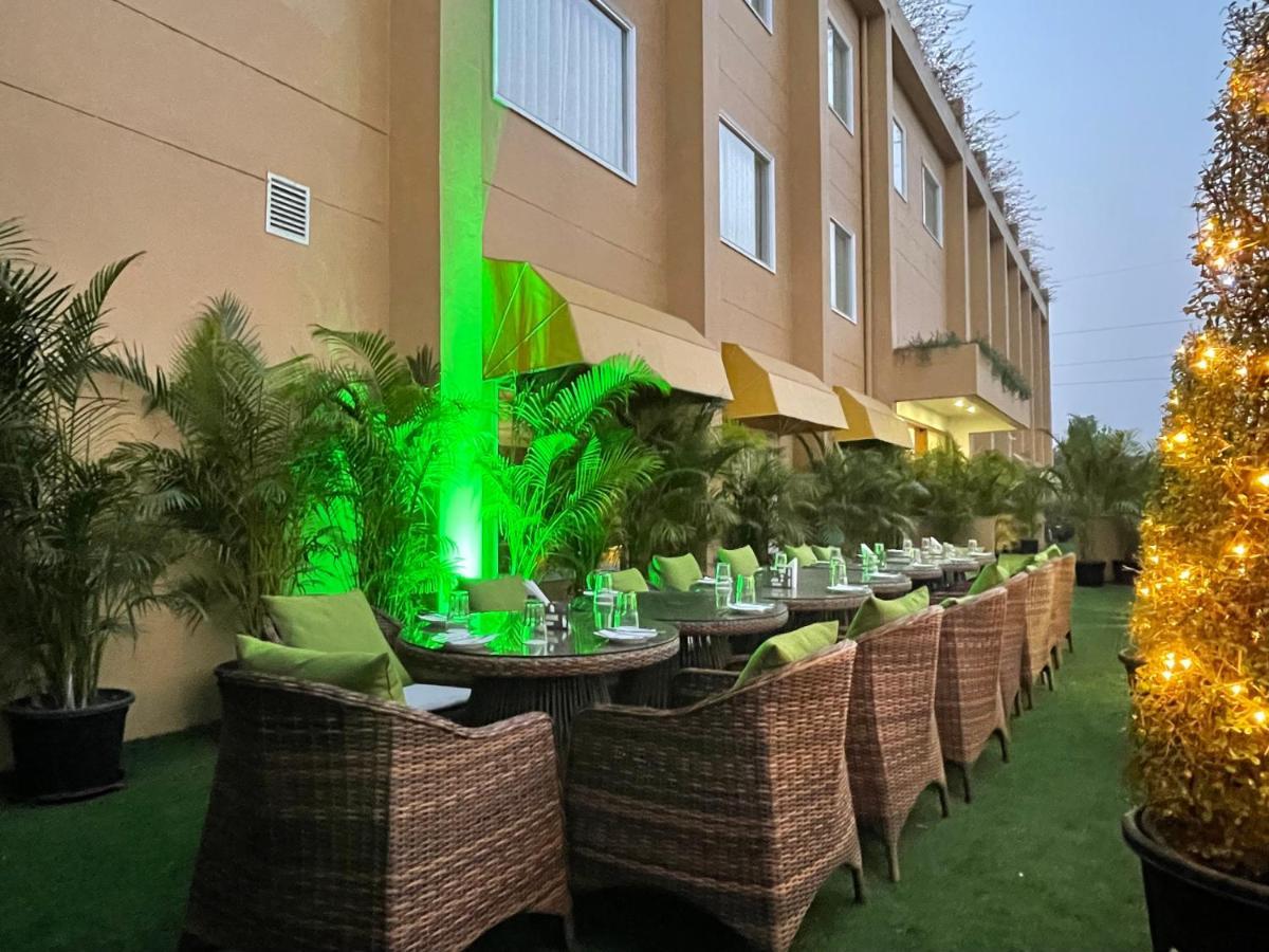 The Lalita Grand Mathura- Vrindavan Экстерьер фото