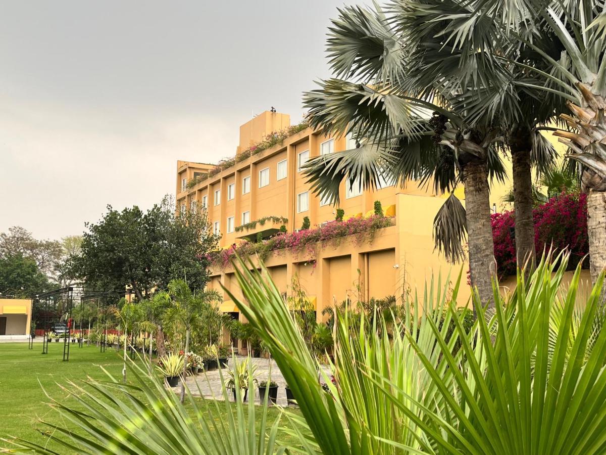 The Lalita Grand Mathura- Vrindavan Экстерьер фото